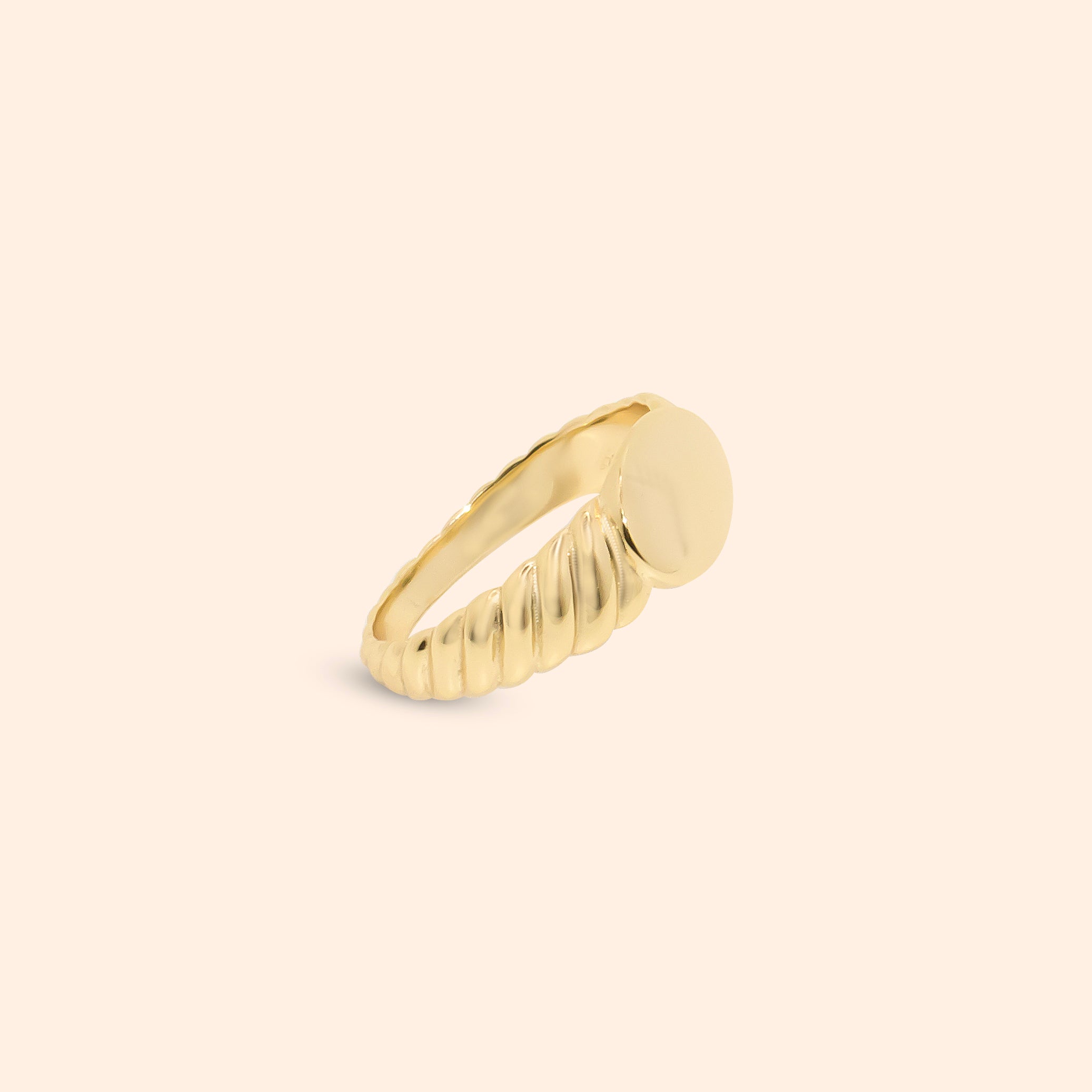 Torsade Signet Ring