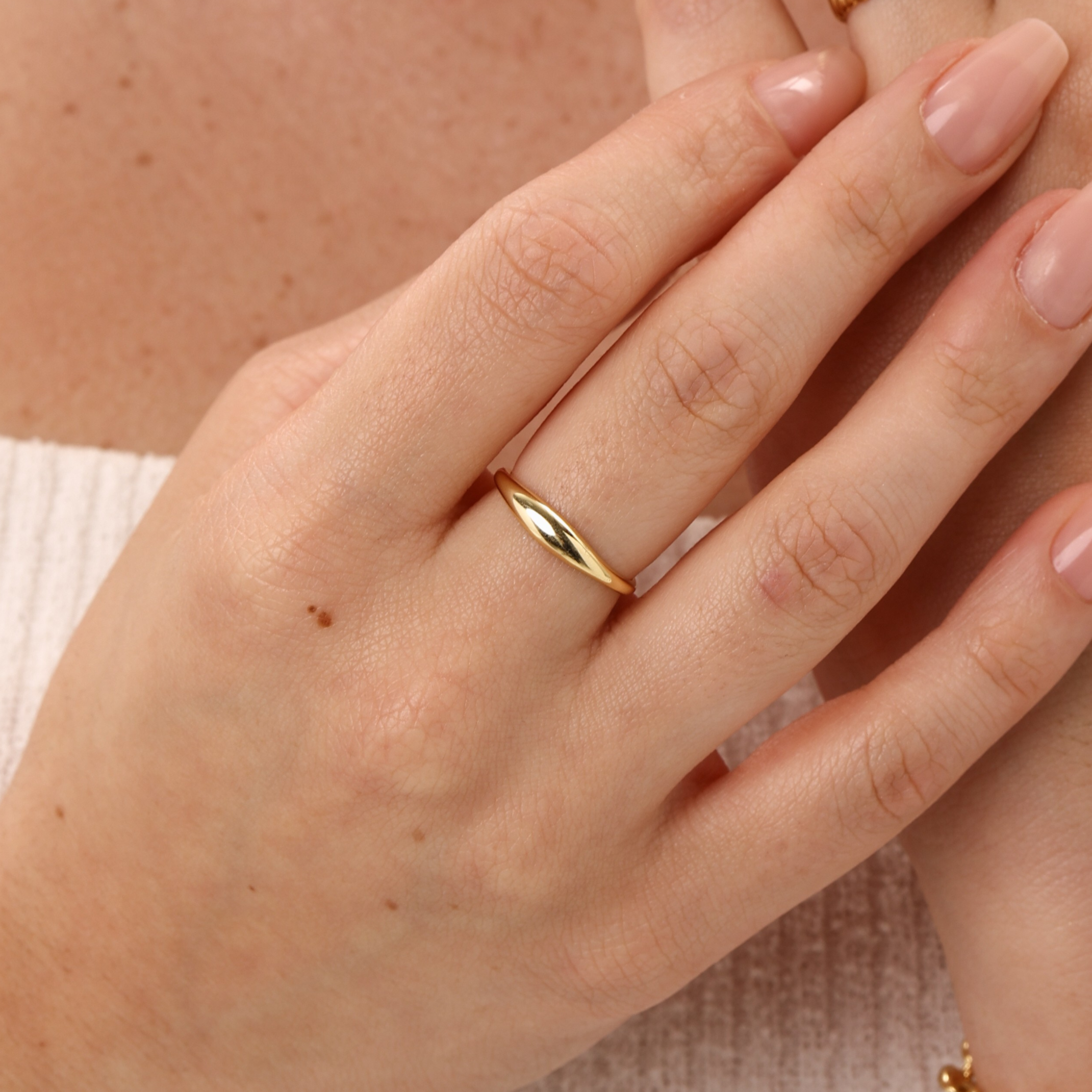 Petit Dome Ring