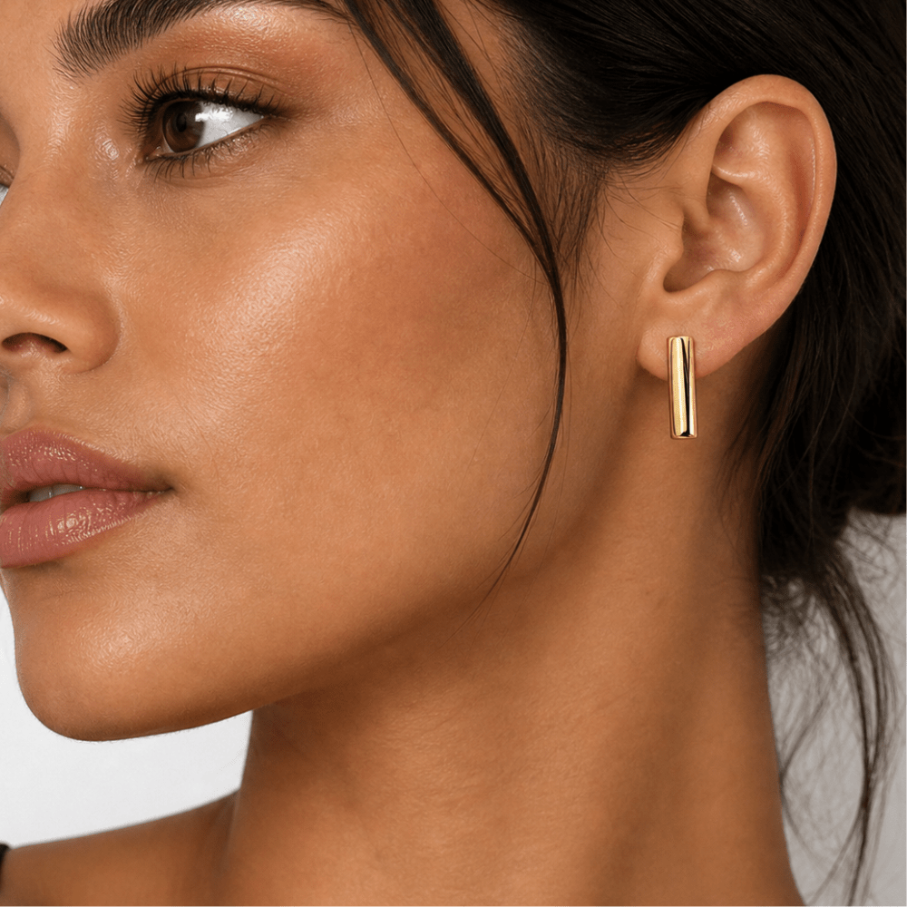 Curved Bar Stud Earrings - Karen's Fine Jewellery