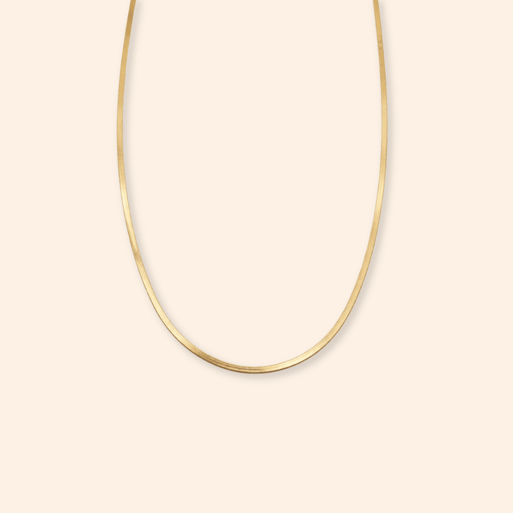 Herringbone Necklace gold flat chain close-up