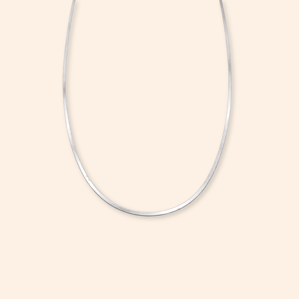 silver herringbone chain smooth surface detail
