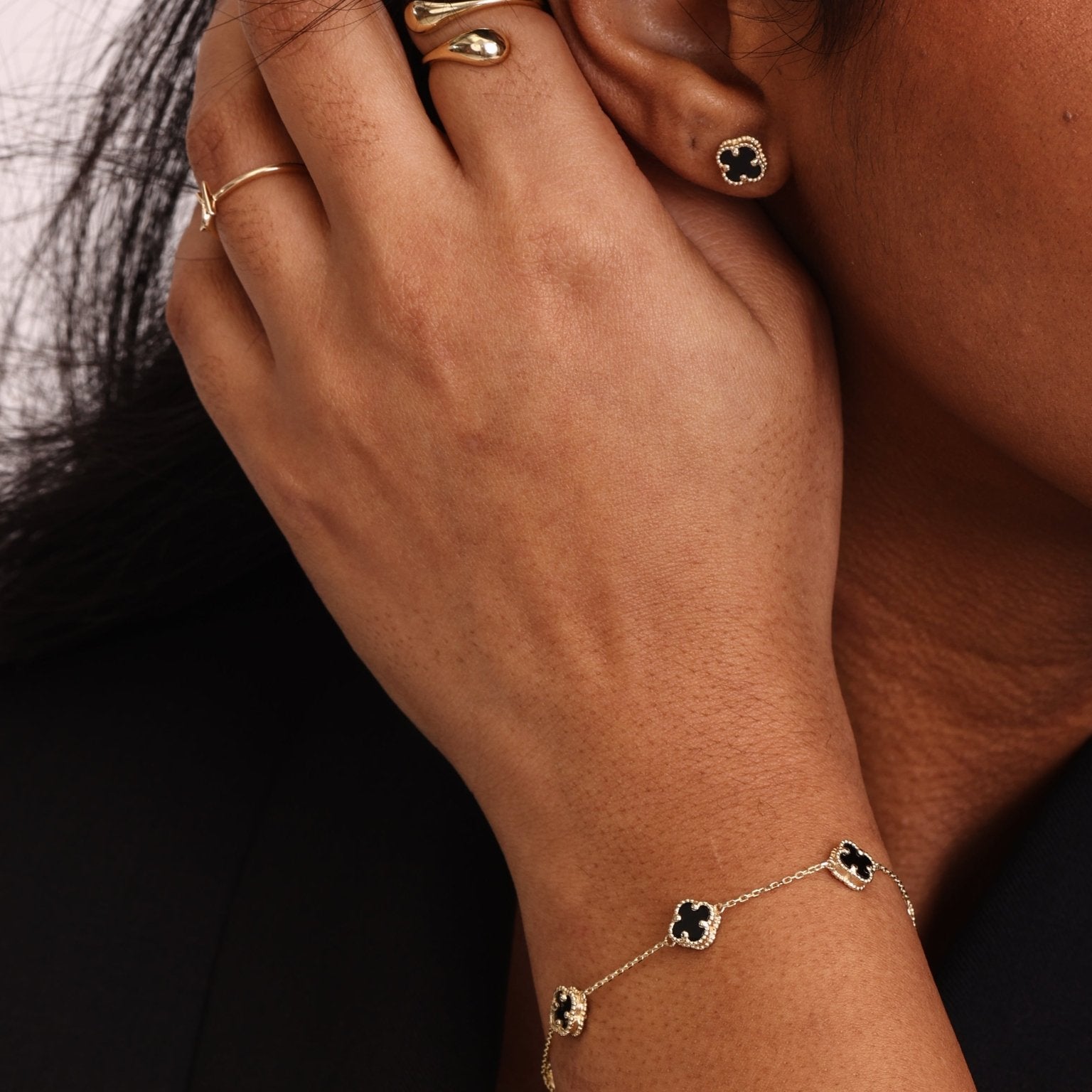 {{product_name}} fine jewelry, minimalist luxury jewelry, Karen's Fine Jewellery