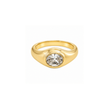 Bague sertie clos avec oxyde de zirconium ovale